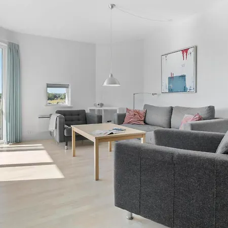 Sopark Lejl, 12 * Gudhjem